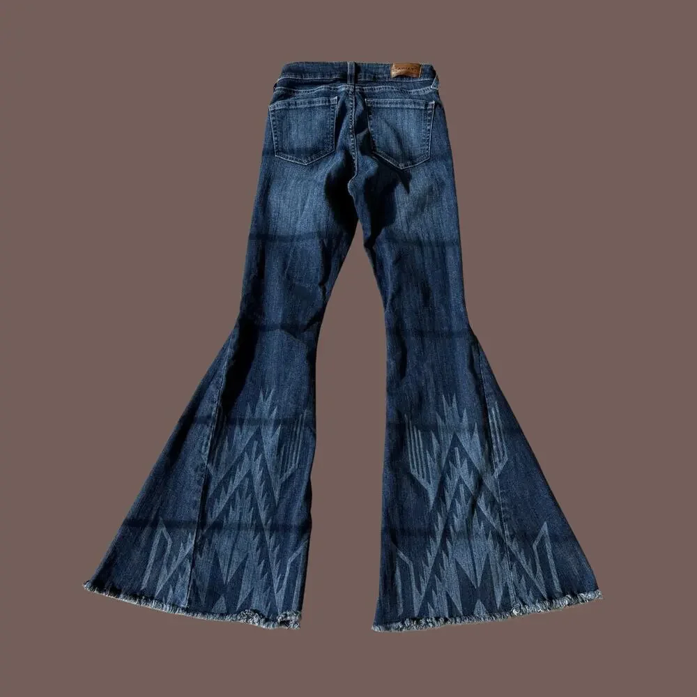 Ariat Flare Jeans | Chimayo Print, Dark Wash | Size 25R | Vintage - Picture 5 of 5